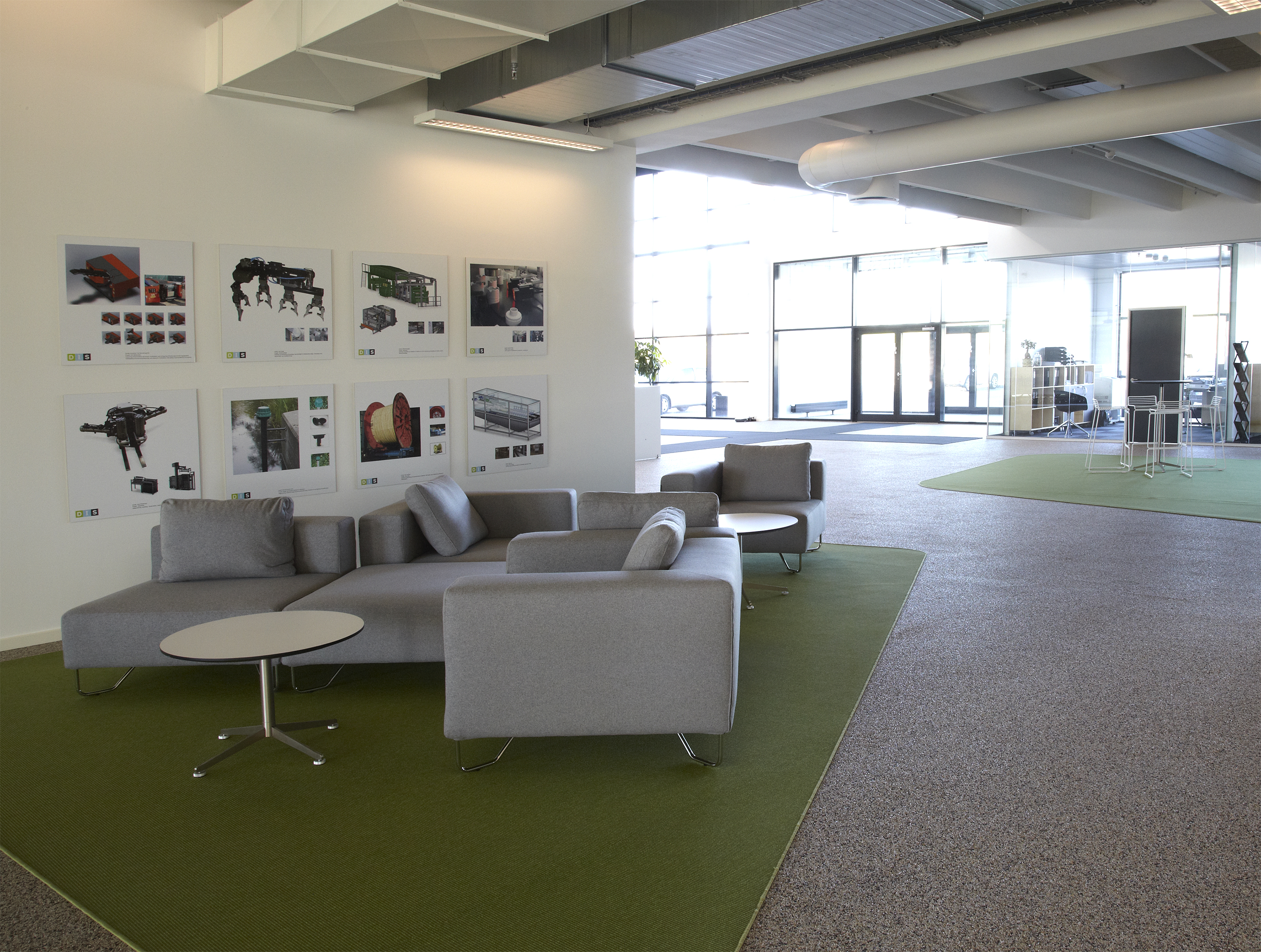 afpasset Fraster tæppe grøn på kontor